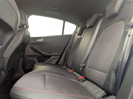 Ford Focus 1.0 Focus ST-Line X 5dr 44