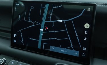 Land Rover Defender 90 V8 P525 URBAN 23