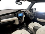 Mini Hatch 1.5 Cooper Exclusive Hatchback 3dr Petrol Steptronic Euro 6 (s/s) (136 ps) 15