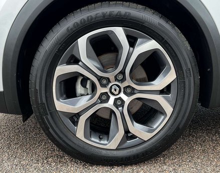 Renault Captur 1.6 Captur Techno E-Tech PHEV Auto 5dr 12