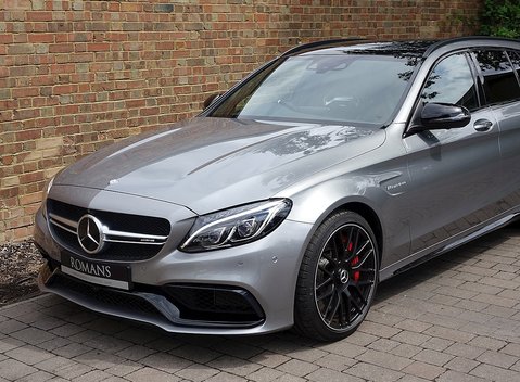 Mercedes-Benz C63 S Estate 23