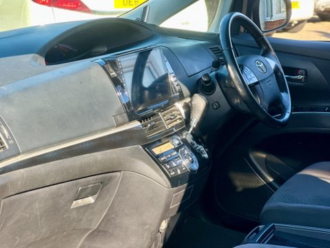 Toyota Estima 10