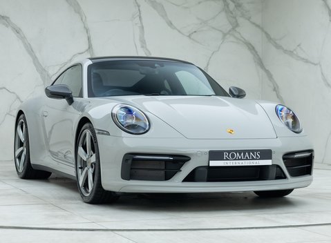 Porsche 911 Carrera T (992) 6