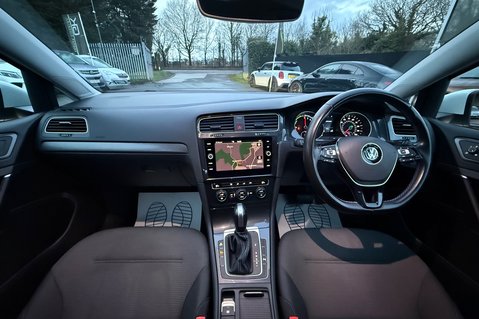 Volkswagen e-Golf E-GOLF - 12 MONTHS MOT -APPLE CAR PLAY  13
