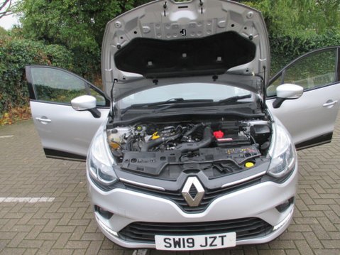 Renault Clio 0.9 TCe Play Euro 6 (s/s) 5dr 57