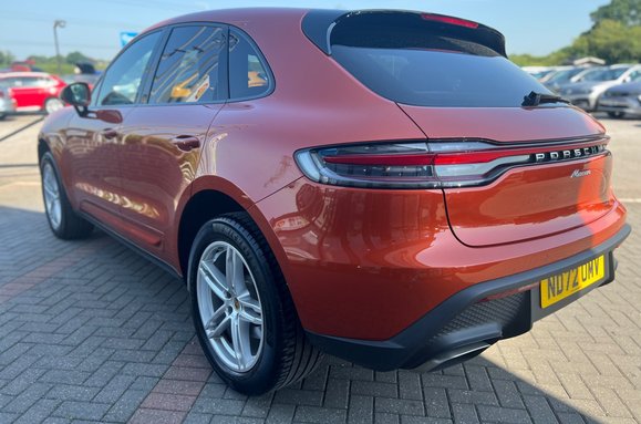 Porsche Macan PDK 18