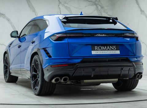 Lamborghini Urus PERFORMANTE 10