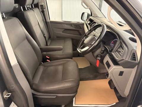 Volkswagen Transporter 2.0 TDI T30 Highline DSG FWD SWB Euro 6 (s/s) 5dr 3
