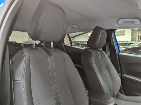 Peugeot 2008 2008 Allure Premium EV 5dr 51