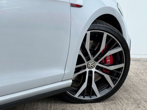 Volkswagen Golf 2.0 Golf GTi Performance TSi Semi-Auto 3dr 31
