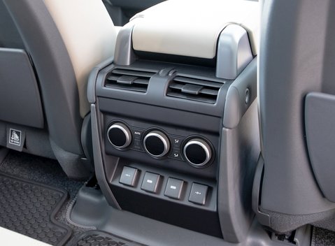 Land Rover Defender 110 HSE D240 16