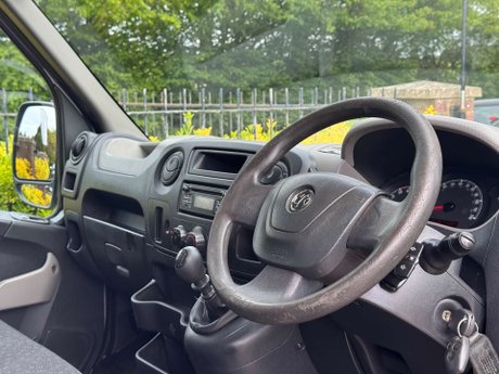 Vauxhall Movano 2.3 Movano F3500 L2H2 CDTi 28