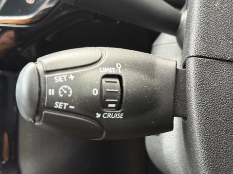 DS DS 3 1.6 BlueHDi Connected Chic Euro 6 (s/s) 3dr 19