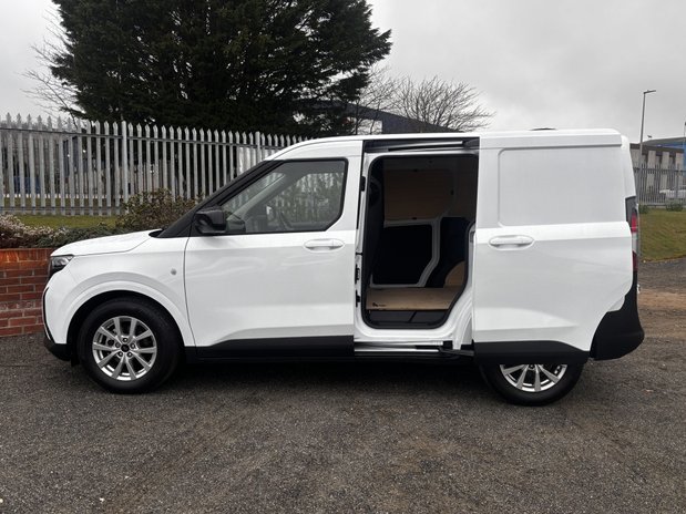Ford Transit Courier Transit Courier Petrol 1.0 EcoBoost 125ps Limited Van 23