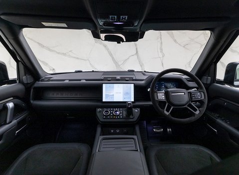 Land Rover Defender 110 V8 17