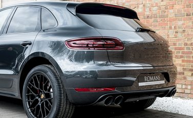 Porsche Macan GTS 24