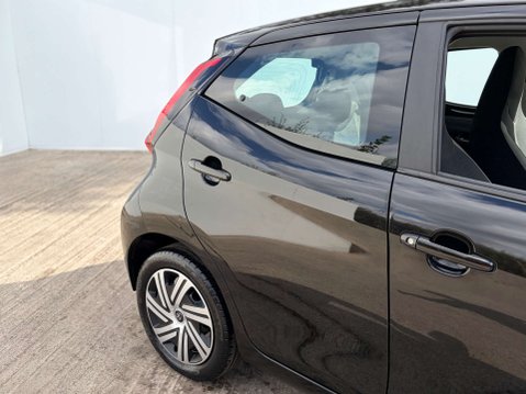 Toyota Aygo 1.0 Aygo X-Play TSS VVT-i 5dr 6
