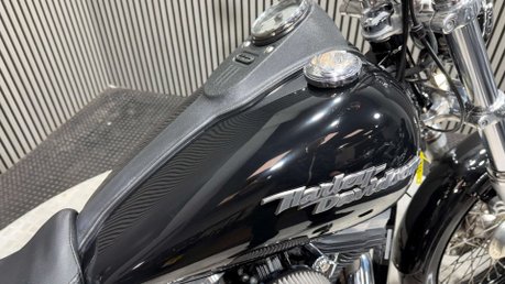 Harley-Davidson Street BOB FXDB 2009 ONLY 11K EXTRAS FITTED LONG MOT 1584 23