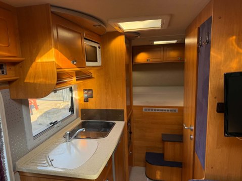 Concorde Charisma CONCERTO I695 4 BERTH 3.0 DIESEL COMPACT LUXURY A-CLASS RHD 34