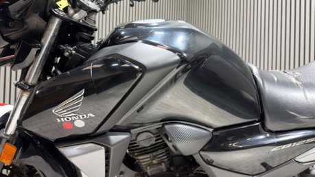 Honda CB CBF125 2022 HIGH MILES RUNNING PROJECT BIKE SPARES OR REPAIR 125CC 17