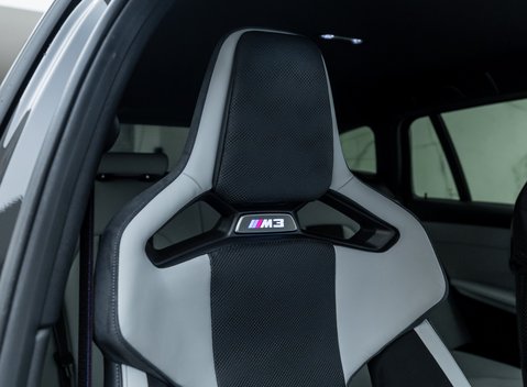 BMW M3 COMPETITION M XDRIVE TOURING 12