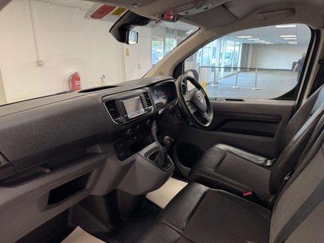 Vauxhall Vivaro 1.5 Vivaro 2900 Sportive S/S 2