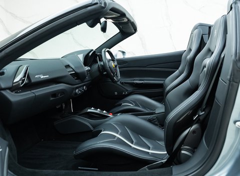 Ferrari 488 Spider 18