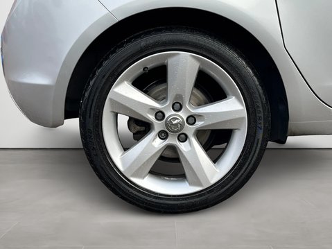 Vauxhall Meriva 1.4i 16V Exclusiv 5dr 12