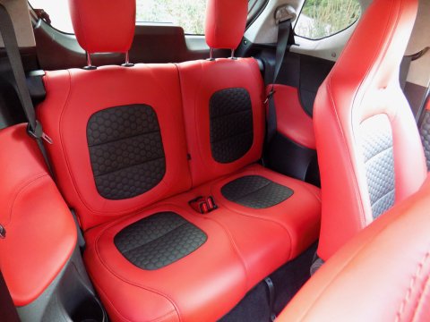 Aston Martin Cygnet 1.3 Manual 10