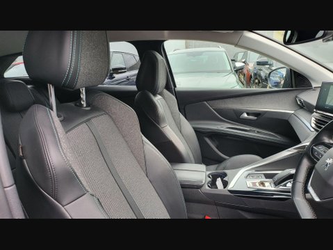 Peugeot 3008 PURETECH S/S ALLURE PREMIUM 21