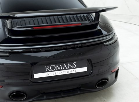Porsche 911 (992) Carrera 4 GTS 24