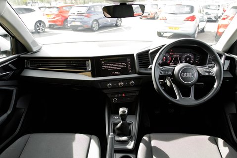Audi A1 SPORTBACK TFSI SE 3