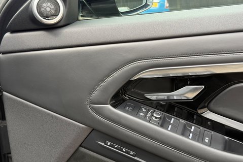 Land Rover Range Rover Evoque R-DYNAMIC HSE MHEV - 360 DEGREE CAMERAS -20 INCH ALLOYS - APPLE CARPLAY 38