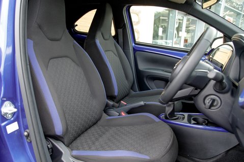 Toyota Aygo X VVT-I EDGE 22