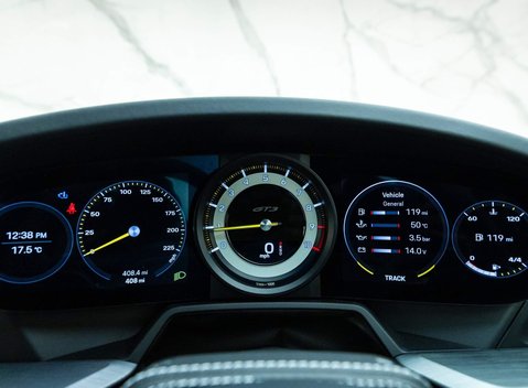 Porsche 911 GT3 (992) 13