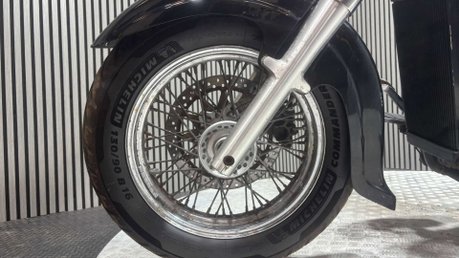 Suzuki Intruder 800 2008 ONLY 25K 800CC CRUISER BIKE NEW MOT SERVICED A2 10