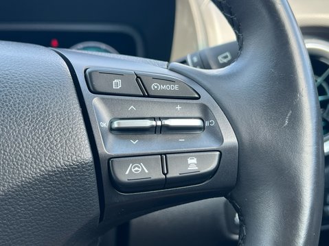 Hyundai KONA GDI PREMIUM 32