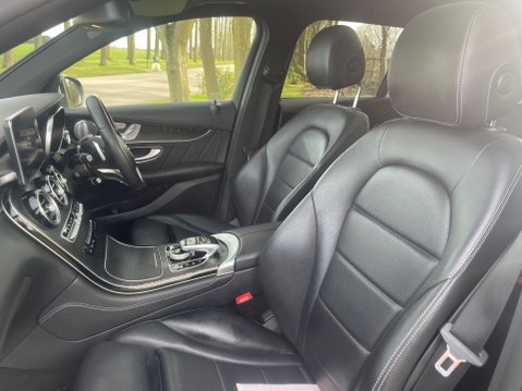 Mercedes-Benz GLC 2.1 GLC250d AMG Line (Premium Plus) G-Tronic 4MATIC Euro 6 (s/s) 5dr 27