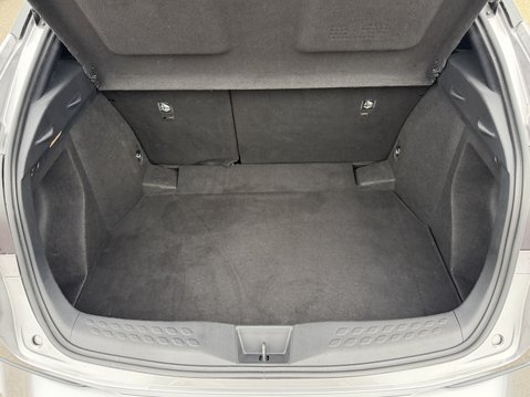 Toyota C-HR 1.8 Hybrid Excel 5dr CVT [Leather] 36