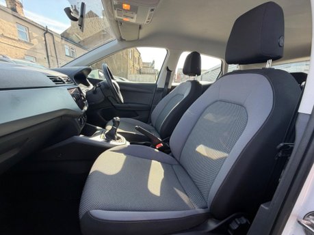 SEAT Arona TSI SE TECHNOLOGY 19