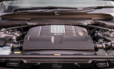 Land Rover Range Rover Sport SVR 28