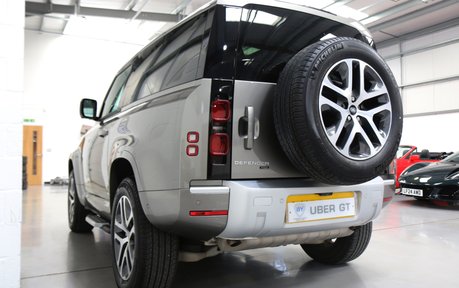 Land Rover Defender XS Edition MHEV P400 - 6 Seats, 11.4 Screen and Superb Specification 3