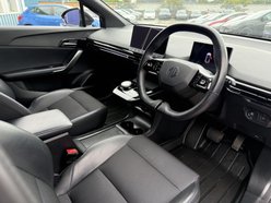 MG MG4 64kWh Trophy Long Range Hatchback 5dr Electric Auto (203 ps) 2