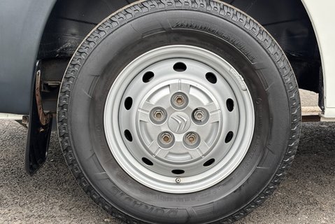 Citroen Relay 35 L2H2 Enterprise Panel Van with Tail Lift 29