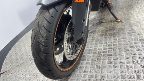 KTM Supermoto 2010 28K GOOD RUNNING PROJECT BIKE FULL LUGGAGE RUNS WELL 990CC 35
