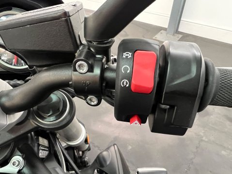 Triumph Street Triple STREET TRIPLE S 765 14