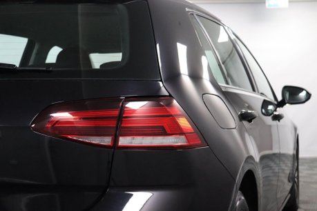 Volkswagen Golf SE NAVIGATION TDI 23