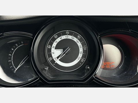 Citroen C3 1.2 PureTech Platinum Hatchback 5dr Petrol ETG6 Euro 6 (s/s) (82 ps) 6