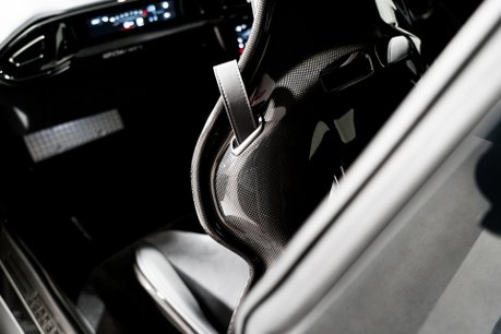 Ferrari 12Cilindri COUPE. HISTORIC PAINTWORK. PASSENGER DISPLAY. LIFT. PANO ROOF. CARBON INT. 43