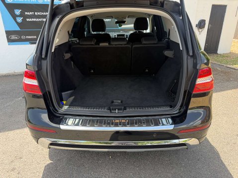 Mercedes-Benz M Class 3.0 ML350 V6 BlueTEC AMG Sport SUV 5dr Diesel G-Tronic 4WD Euro 6 (s/s) (25 52